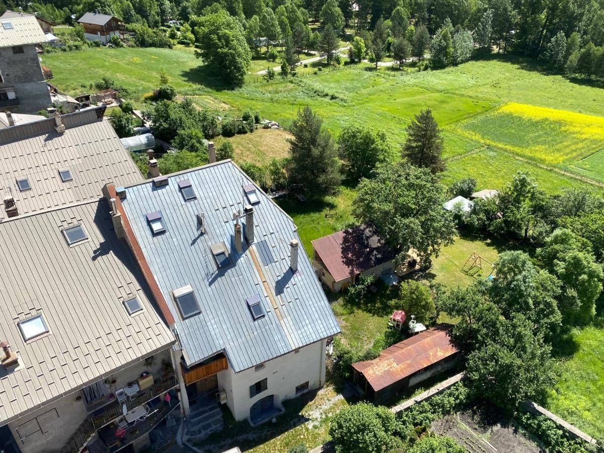 Appartement Dans Une Maison De Pays Briançon Екстериор снимка